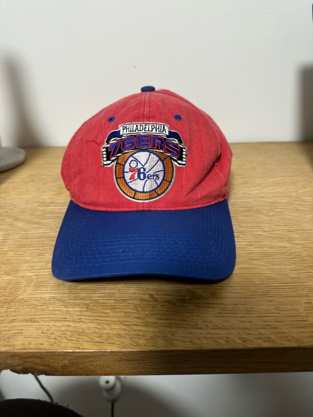 Vintage Philadelphia 76ers Starter NBA SnapBack Hat.
